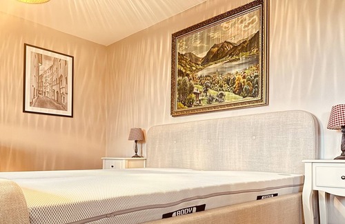 Pittenhart Apartment | Holiday flat "Marianne" with mountain view, roof terrace, wooden barrel sauna and WLAN