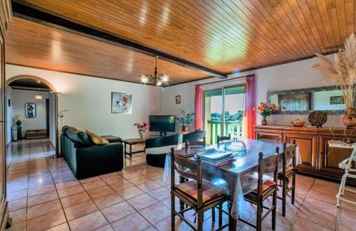 Blanquefort-sur-Briolance House | Holiday Home Le Coustal by Interhome