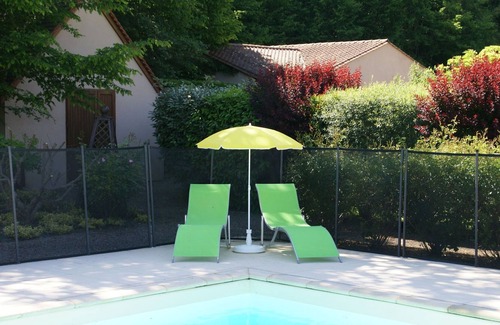 Castelnaud-la-Chapelle House | Holiday home in Castelnaud-La-Chapelle with garden