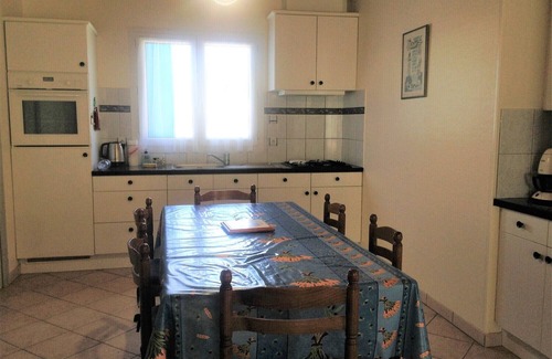 Le Grand-Village-Plage House | Holiday Home 'Maison Familliale' with Private Pool