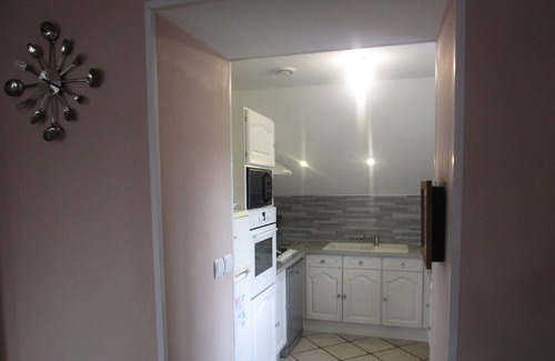 Saint-Firmin-sur-Loire House | Holiday Home 'Les Sassiers' with Lake View, Shared Terrace and Wi-Fi