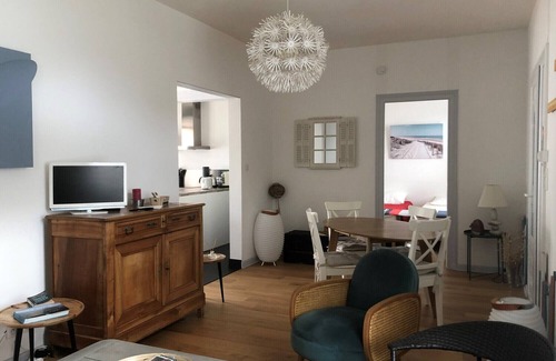 Saint-Trojan-les-Bains House | Holiday Home 'Maison Moderne Avec Charme' with Private Terrace