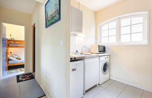 Saint-Trojan-les-Bains House | Holiday Home 'Longère Proche Plage Et Forêt 2' with Shared Terrace, Shared Garden and Wi-Fi