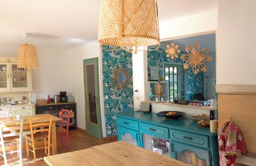 Saint-Trojan-les-Bains House | Holiday Home with Shaded Garden. Near Beach