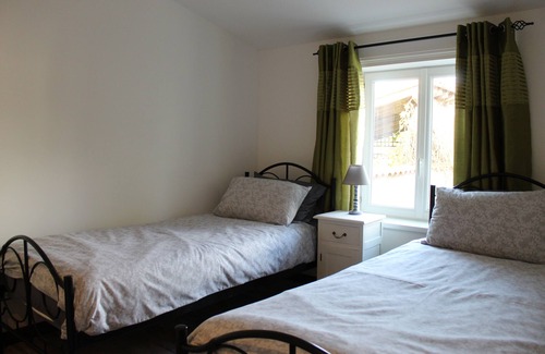 Saint-Coutant Cottage | Holiday Gite with Great Outdoor Space and Pool