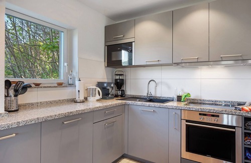 Bernau House | Holiday Home 'Kiliani' with Mountain View, Private Terrace and Wi-Fi