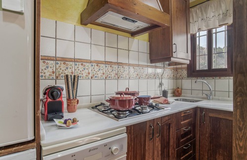 Alcala de los Gazules House | Holiday Home 'De Bárbara' with Balcony and Air Conditioning
