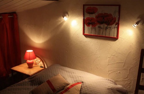 Saint-Laurent-du-Plan House | Holiday Home 'Gîte Le Laurentin' with Private Pool, Private Terrace and Wi-Fi