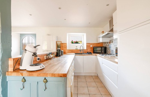 Saint-Martin-des-Pres House | Holiday Home 'Keribet' with Private Terrace and Private Garden