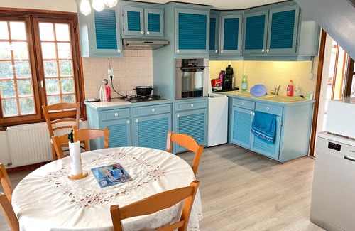 L'Echardiere House | Holiday Home 'La Chanoute' with Private Terrace, Private Garden and Wi-Fi