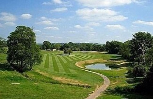 Wootton Bassett House | Holiday Home Within The Private Grounds Of The Wiltshire Leisure Village