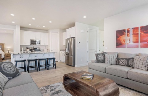 Washington House | Holiday Hideaway: Resort Style Amenities
