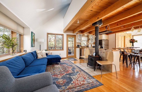 Holiday Hills House | Holiday Hills Escape | Fire Pit | AC | Mt. Holiday |