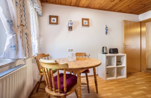 Clausthal-Zellerfeld House | Holiday Home 'Bergmannsruh' with Shared Terrace and Wi-Fi