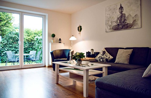Rettin Apartment | Holiday home Viereck, Whg. 2, kl. - Cottage quadrangle