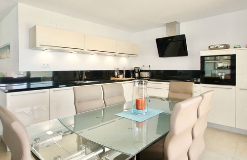 Cabo Roche Villa | Holiday house with sea view and pool, priv. Beach access, modern & completely renovated
