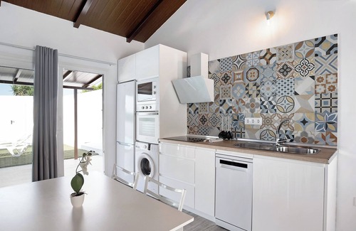 San Ambrosio House | Holiday Home 'La Teja 3' with Private Pool, Wi-Fi and Air Conditioning