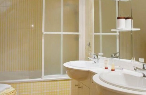 Tallud-Sainte-Gemme House | Holiday house Mouilleron en Pareds for 1 - 8 persons with 4 bedrooms - Holiday house