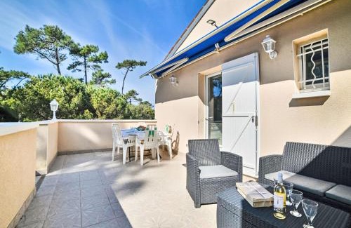 Domino House | Holiday Home Les Epinouses by Interhome