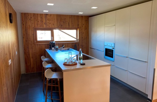 Ludwigshafen House | Holiday Home 'Sonnenchalet' with Lake View, Shared Terrace and Wi-Fi