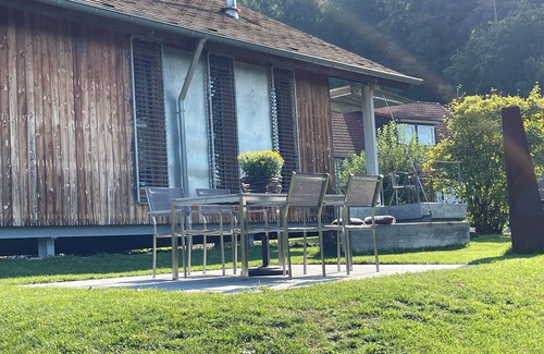 Ludwigshafen House | Holiday Home 'Sonnenchalet' with Lake View, Shared Terrace and Wi-Fi