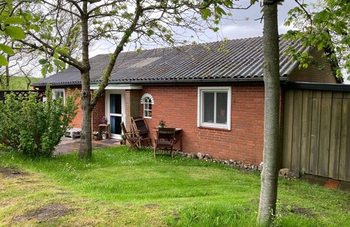 Emmelsbuell-Horsbuell House | Holiday Home 'Nordfeddersbüll' with Shared Garden and Wi-Fi