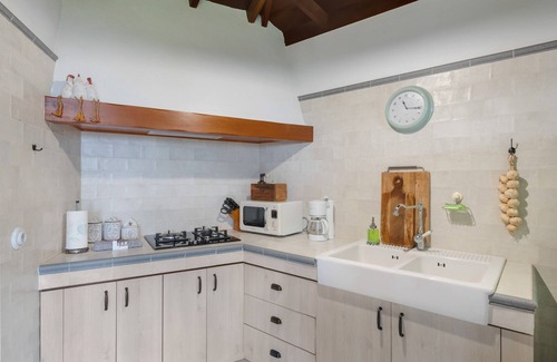 San Andres y Sauces House | Holiday Home 'El Bebedero De Los Sauces' with Sea View, Private Pool and Wi-Fi