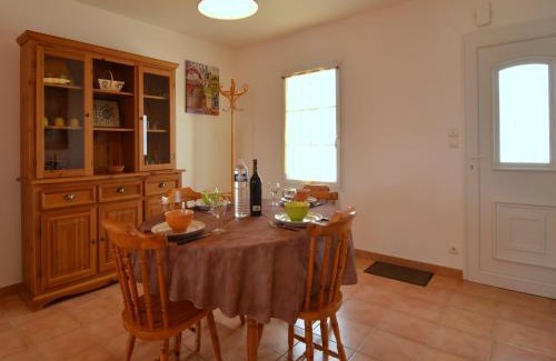 Avrille House | Holiday Home in Avrillé near Sandy Beaches