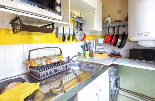 Saint-Jean-de-Monts House | Holiday Home 'Entre Plages À 2kms Et Forêt' with Private Terrace, Shared Garden and Wi-Fi