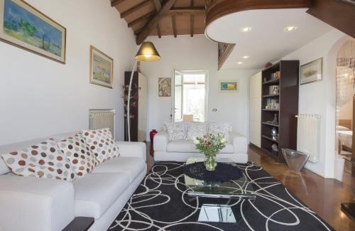 Pietrasanta House | Holiday Home Fiumetto by Interhome