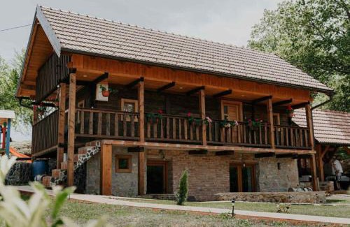 Ribnik House | Holiday Home Šapat Šume
