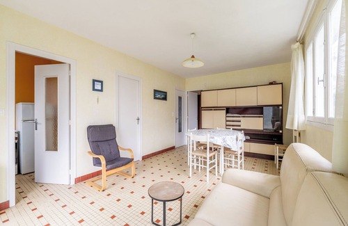 Loire-Atlantique House | Holiday Home '13 - Au Bercement Des Flots' with Private Garden