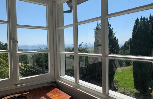 Schopfheim House | Holiday Home '1a' with Mountain View, Private Terrace and Wi-Fi