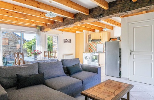 Saint-Just House | Holiday Home "4 Pers" with Private Terrace & Wi-Fi