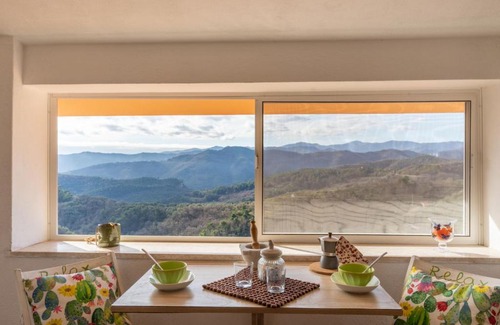Arnasco House | Holiday Home Agapanthus by Interhome