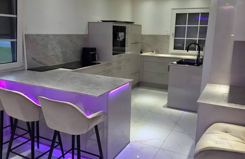 Leck House | Holiday Home 'Alame' with Shared Terrace, Private Garden and Wi-Fi