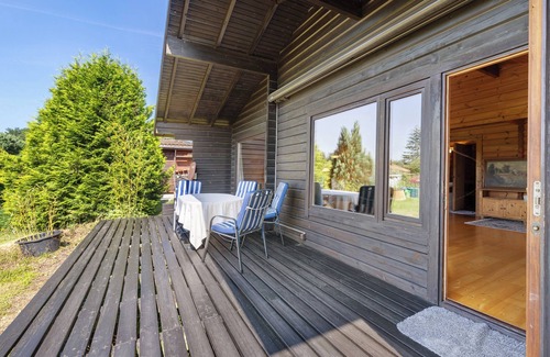 Starzach House | Holiday Home 'Albblick' with Private Terrace, Private Garden and Wi-Fi