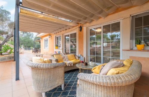 Puntiro House | Holiday Home 'Alegria' with Mountain View, Private Pool and Wi-Fi