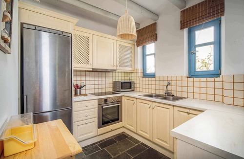 Livadi House | Holiday Home 'Almira' with Private Terrace, Balcony and Air Conditioning