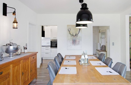 Luetetsburg House | Holiday Home 'Am Nordrevier' with Private Terrace, Balcony and Wi-Fi