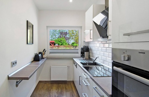 Luetetsburg House | Holiday Home 'Am Nordrevier' with Private Terrace, Balcony and Wi-Fi