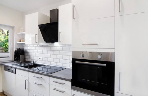 Luetetsburg House | Holiday Home 'Am Nordrevier' with Private Terrace, Balcony and Wi-Fi