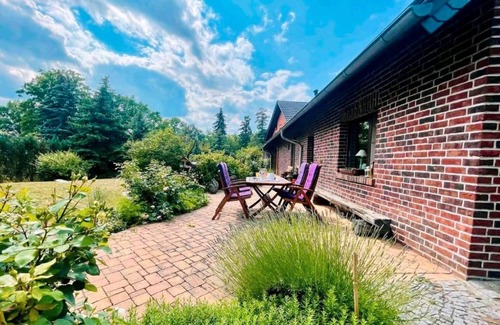 Heinersbruck House | Holiday Home 'Am Rande Des Spreewald' with Private Terrace, Private Garden and Wi-Fi