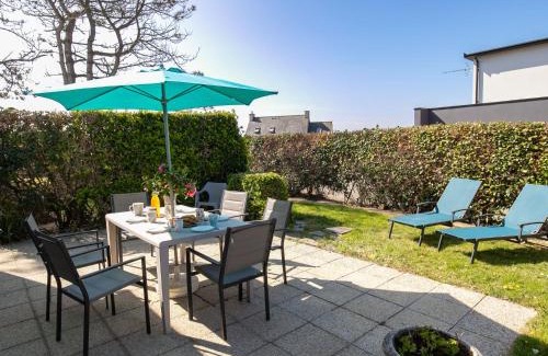 Cleder House | Holiday Home An Theven by Interhome
