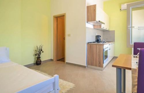 Obrovac House | Holiday Home Ana-1 by Interhome