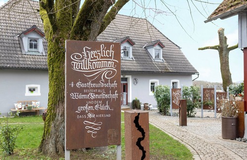 Waischenfeld House | Holiday Home 'Annodazumol' with Private Terrace, Private Garden and Wi-Fi
