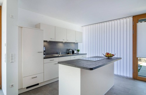 Ohningen House | Holiday Home 'Architektenhaus C1 Mit Seesicht' with Lake View, Private Terrace and Wi-Fi