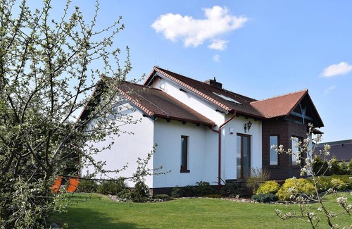 Lipnica House | holiday home at the lake in Kiedrowice