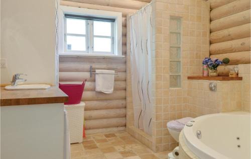 Holloselund House | Holiday Home Attenbjerg Vejby Xi
