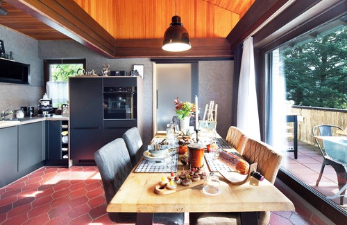 Waldeck House | Holiday Home 'Auszeyt Für Zwei' with Private Terrace, Private Garden and Wi-Fi
